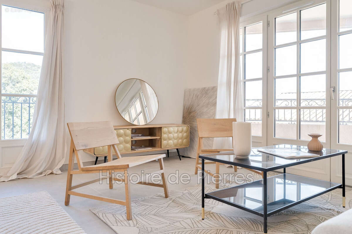 Appartement à GRIMAUD