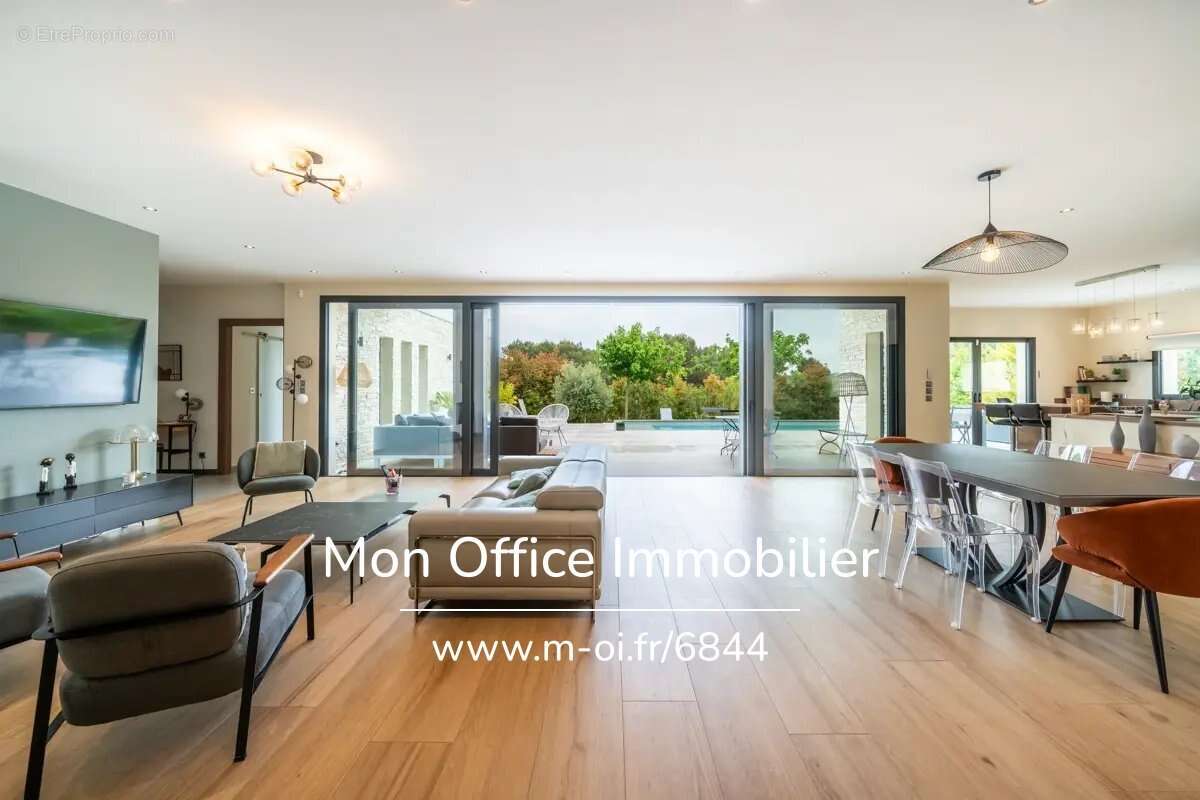 Référence : 6844-AUS - Maison contemporaine 201m² avec piscine - Ventabren - photo 4