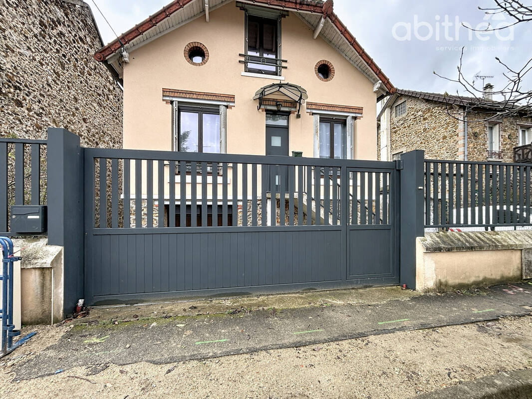 Maison à CHOISY-LE-ROI