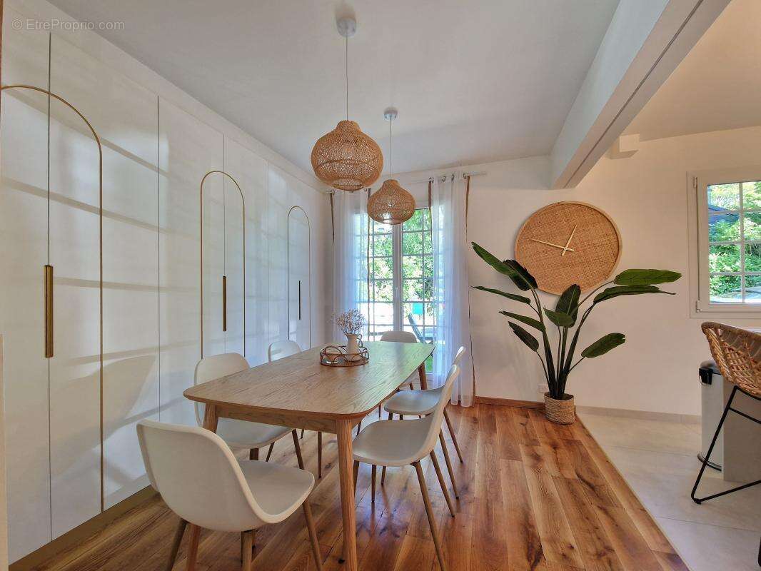 Maison à JOUY-EN-JOSAS