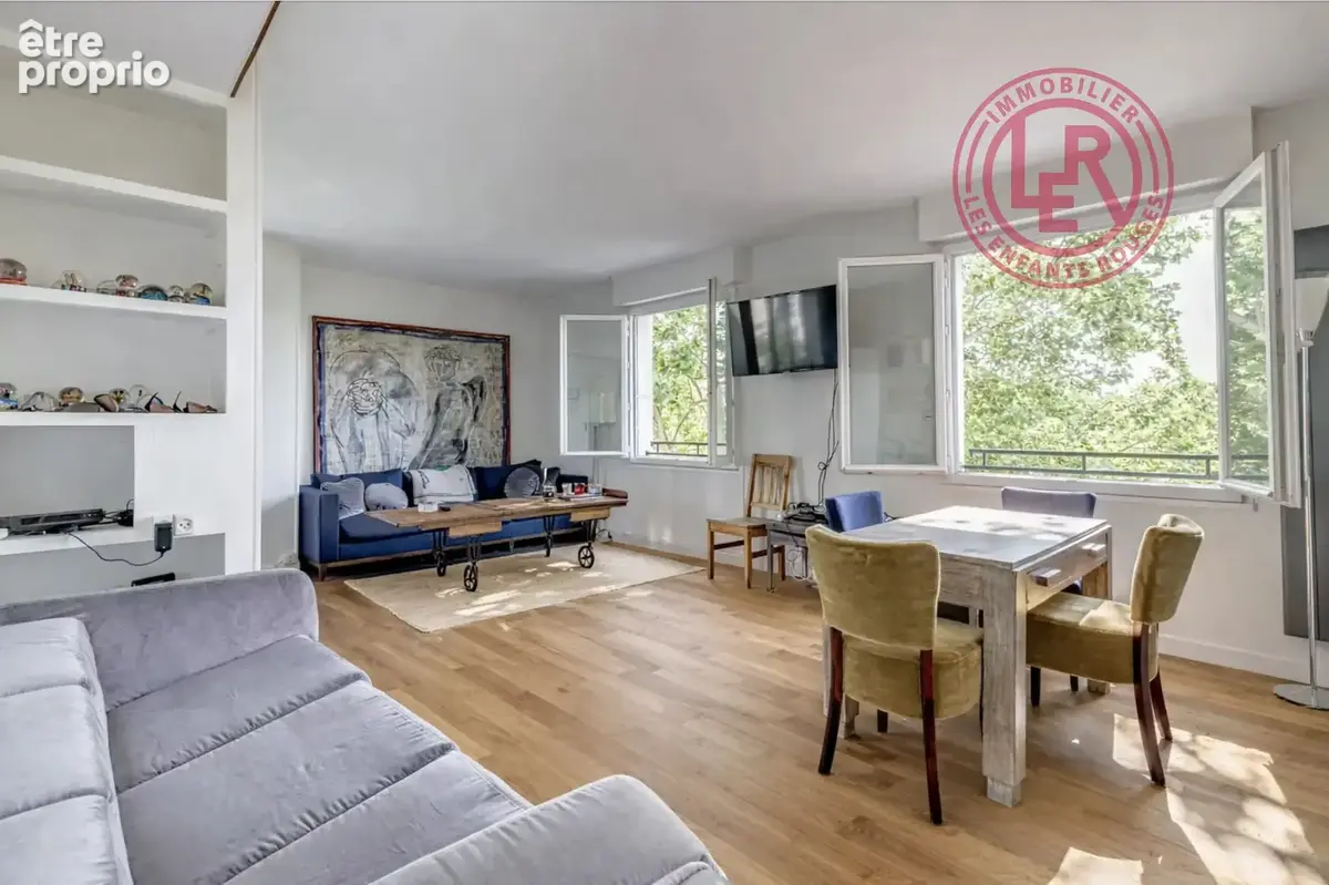 Paris 4ème - Ile Saint-Louis - Quai Henri IV - Appartement de 83m2 avec balcon, belle vue Seine, lumineux - photo 2