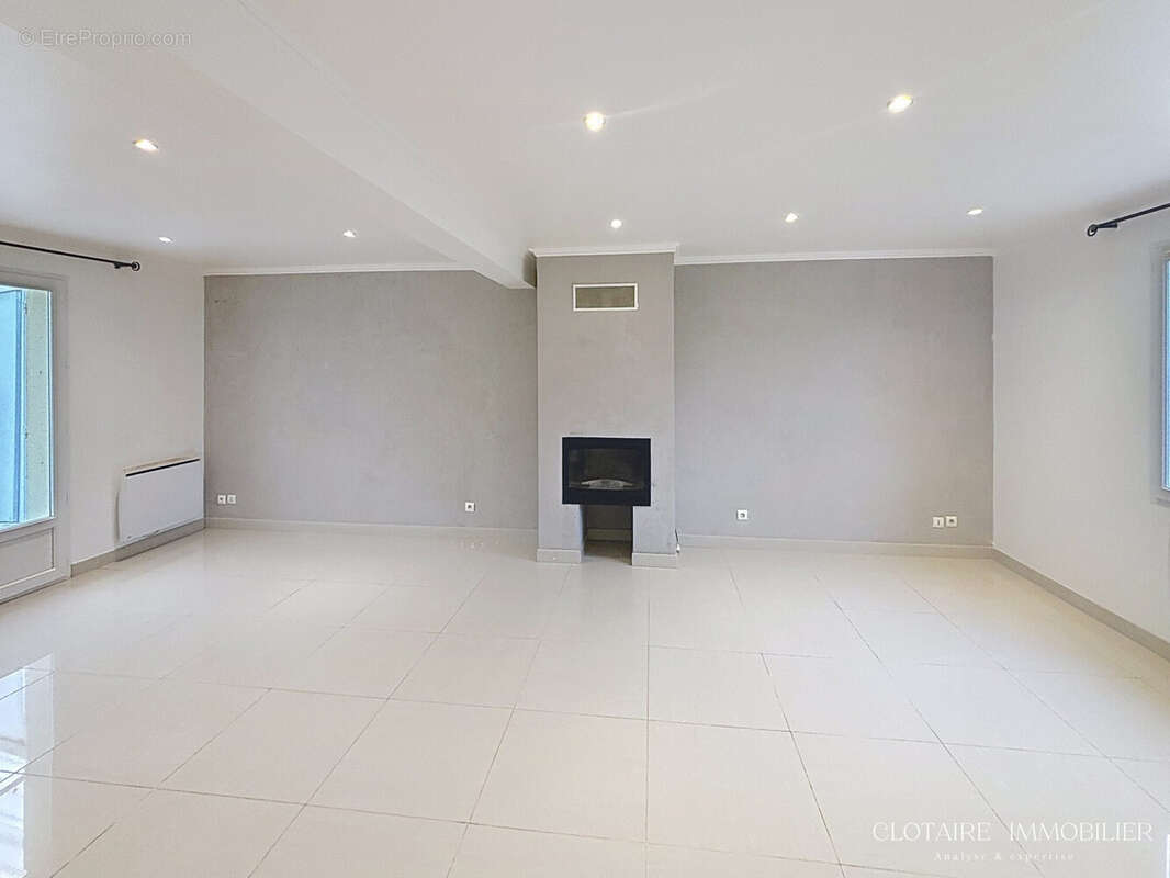 Maison à CHEVINCOURT