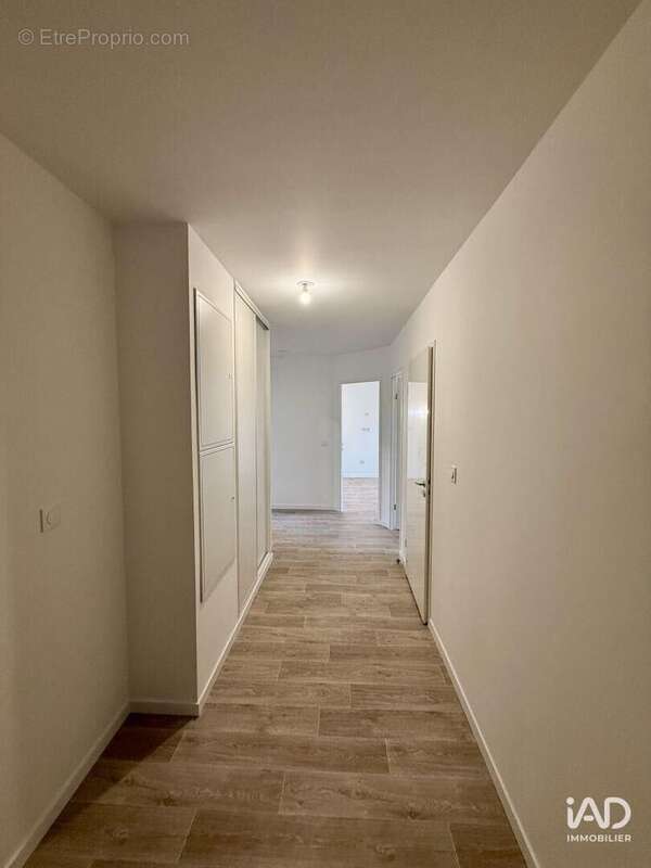 Photo 3 - Appartement à CORMELLES-LE-ROYAL