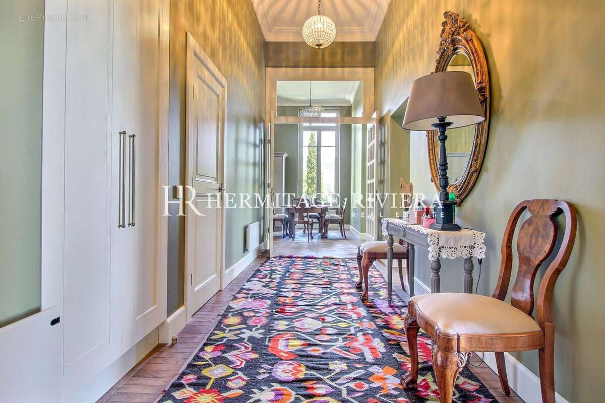 hall - Appartement à ROQUEBRUNE-CAP-MARTIN