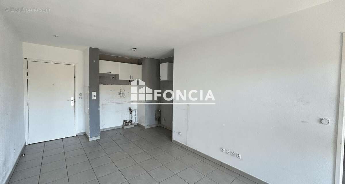 Appartement à MARSEILLE-3E