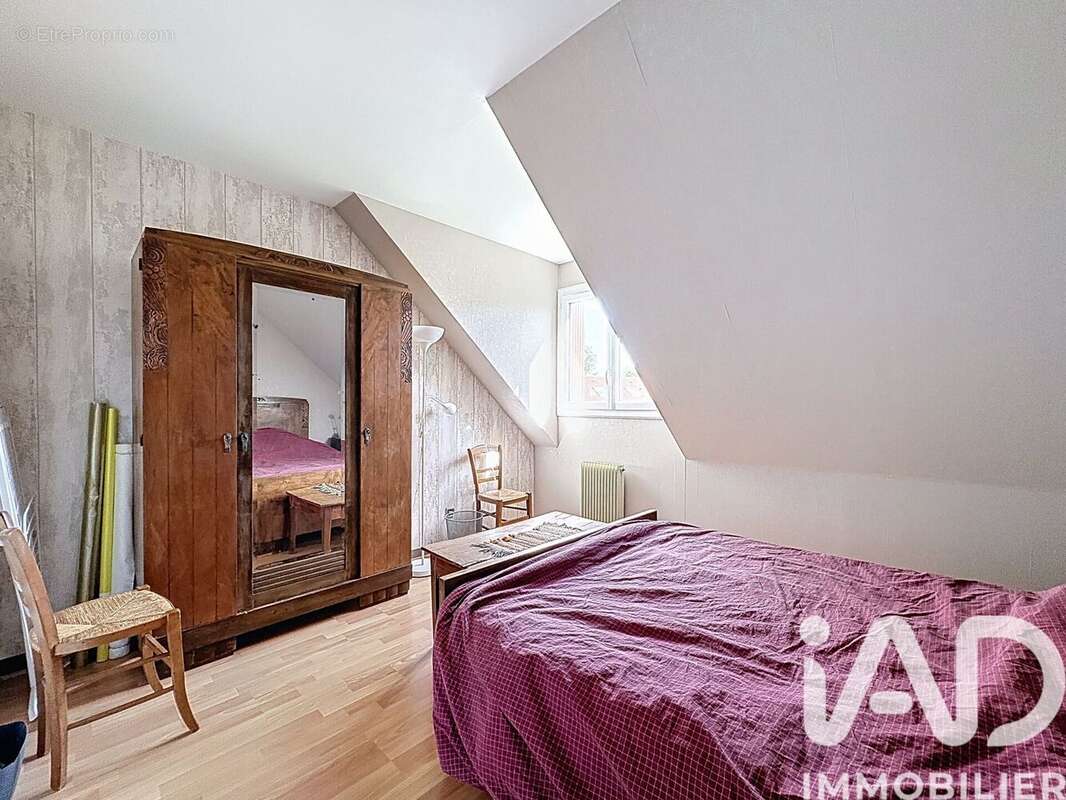 Photo 9 - Maison à TOUSSUS-LE-NOBLE