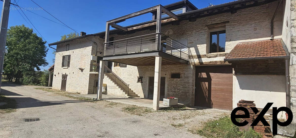 Maison à SAINT-MARTIN-DU-MONT