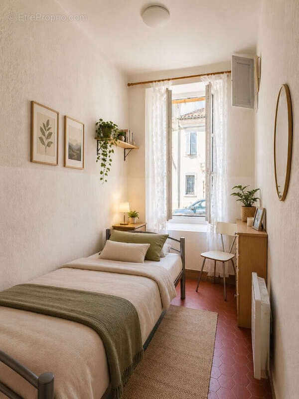 T2 à rénover dans le quartier prisé de Vauban -  Marseille 6e - photo 11