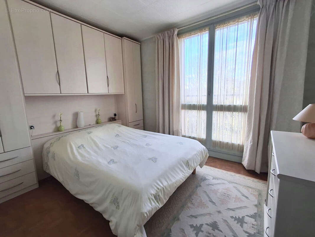 Appartement à RUEIL-MALMAISON