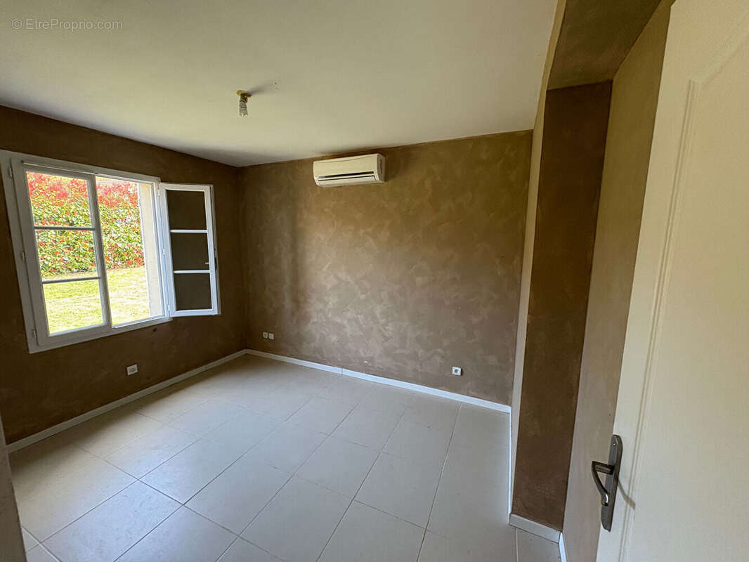 Maison à TRACY-LE-VAL