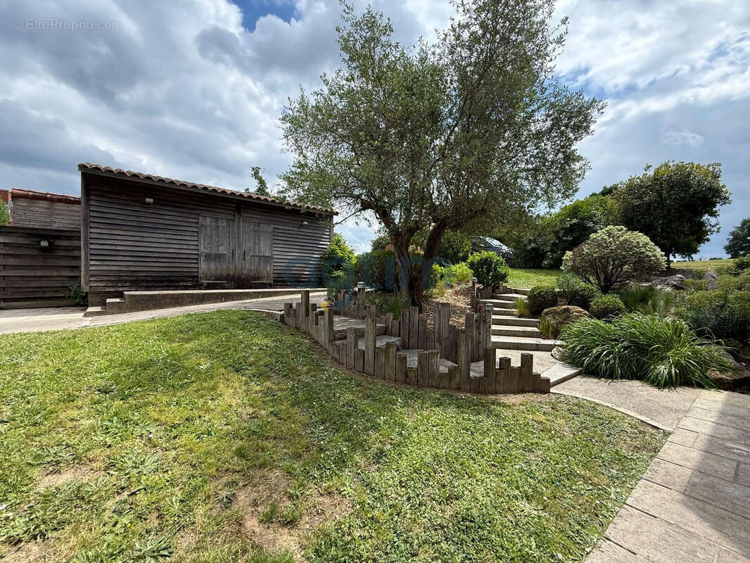 Maison à NESMY
