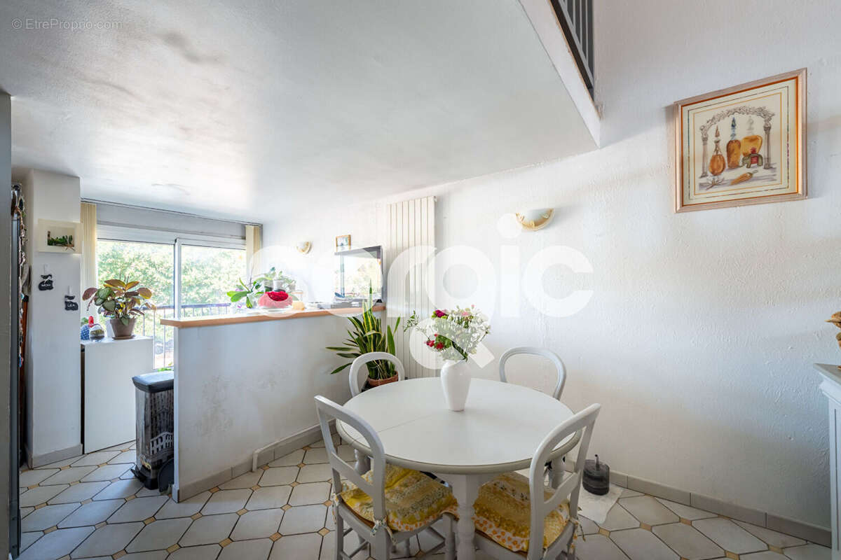 VIAGER OCCUPÉ - F4 en duplex Vieux Torcy - Dame de 75 ans - photo 17