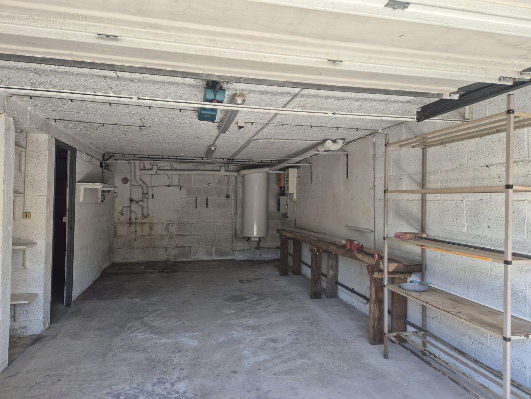 Maison traditionnelle sur sous sol complet 4 chambres jardin - photo 11