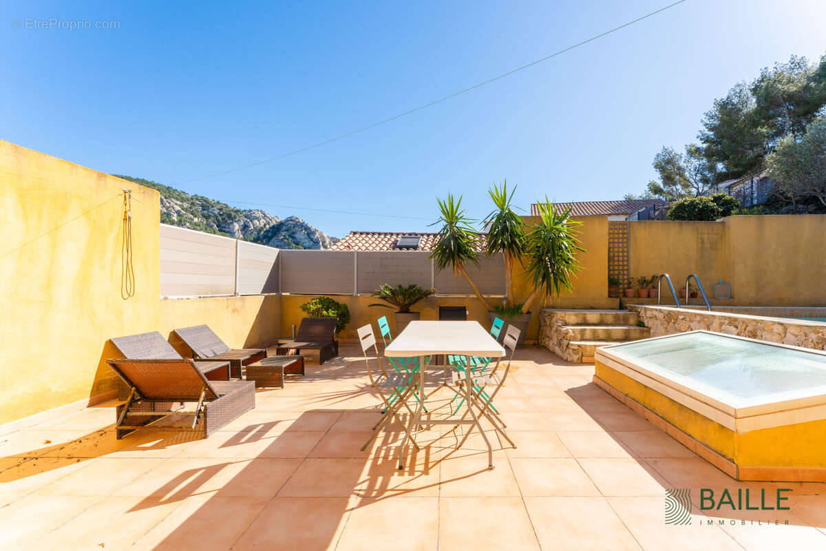 Maison à MARSEILLE-9E