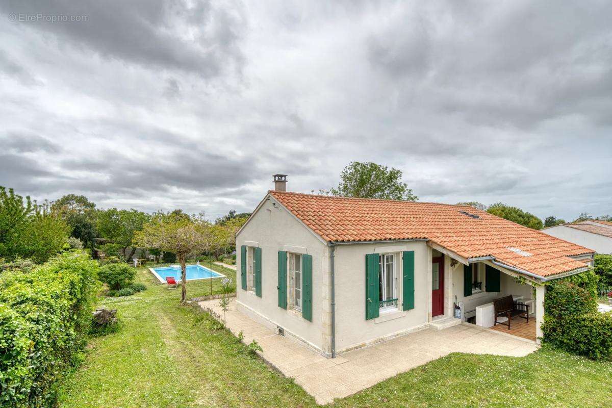 Maison à PORT-DES-BARQUES