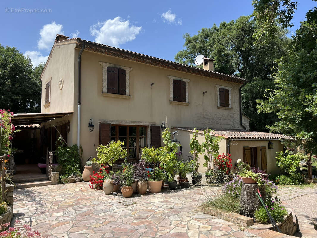 Maison à PLAN-DE-LA-TOUR