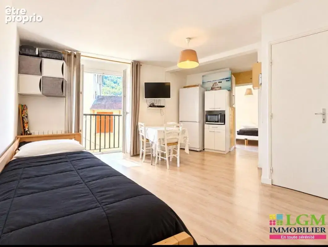 Appartement à AX-LES-THERMES