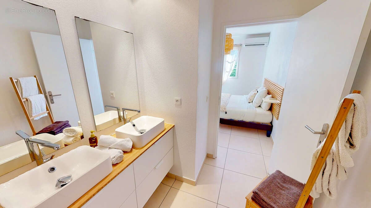Superbe appartement T3 a la Baie orientale - photo 7