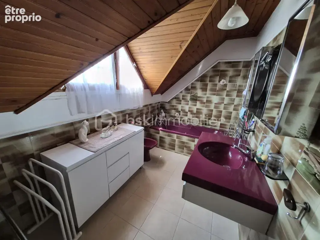 Charmante maison familiale avec beaux volumes et extérieur agréable - photo 13