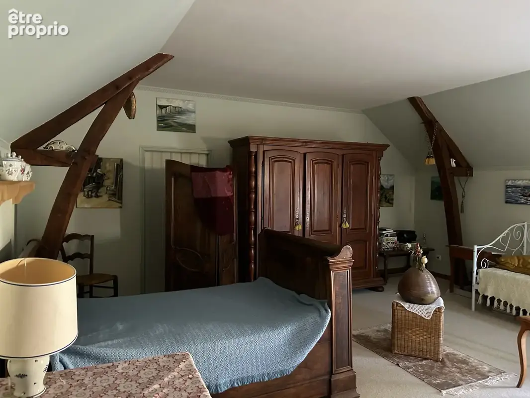 Maison ancienne avec dépendance + maisonnette, garage, cour et jardin - photo 11