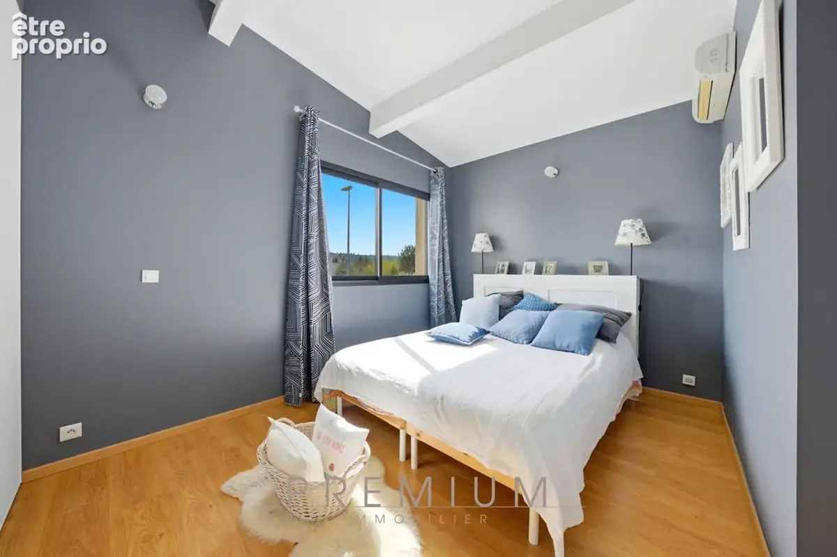Villa d'architecte baignée de lumière. - photo 10
