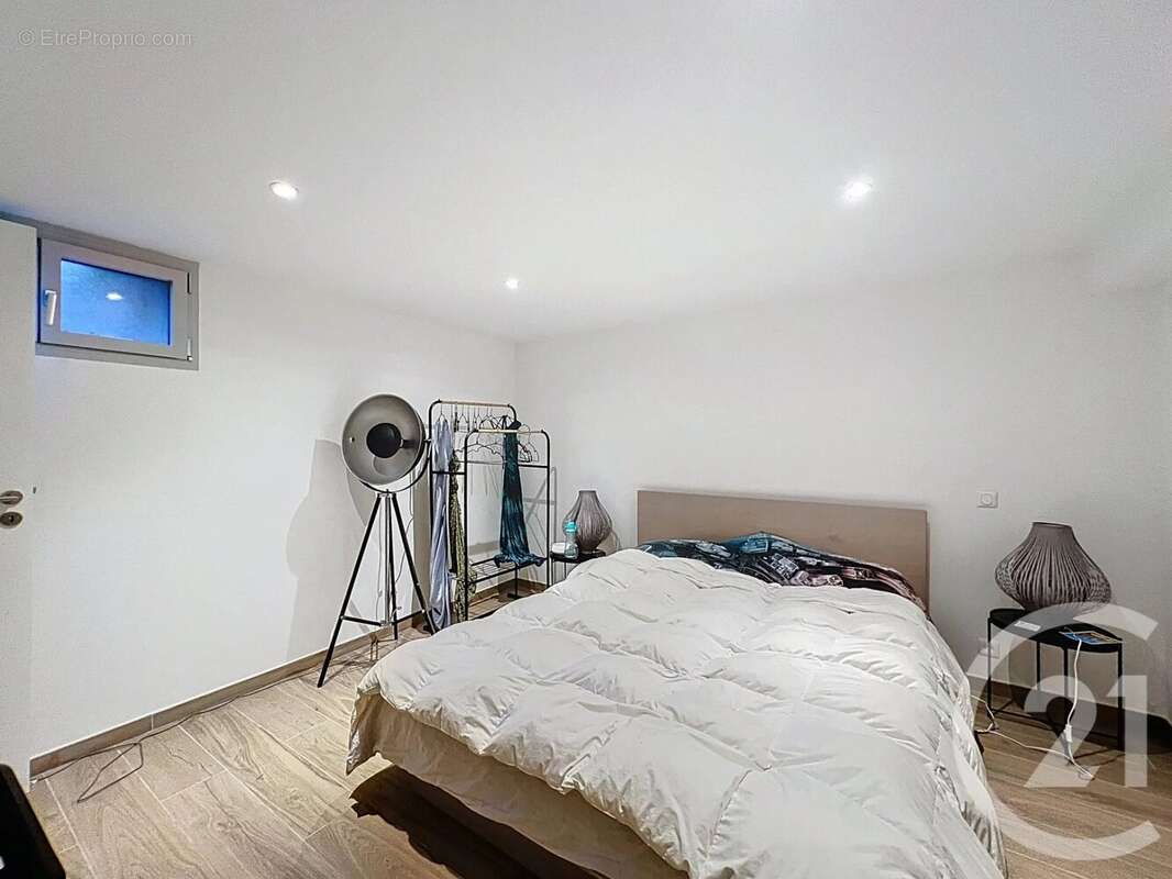 Appartement à MOUANS-SARTOUX