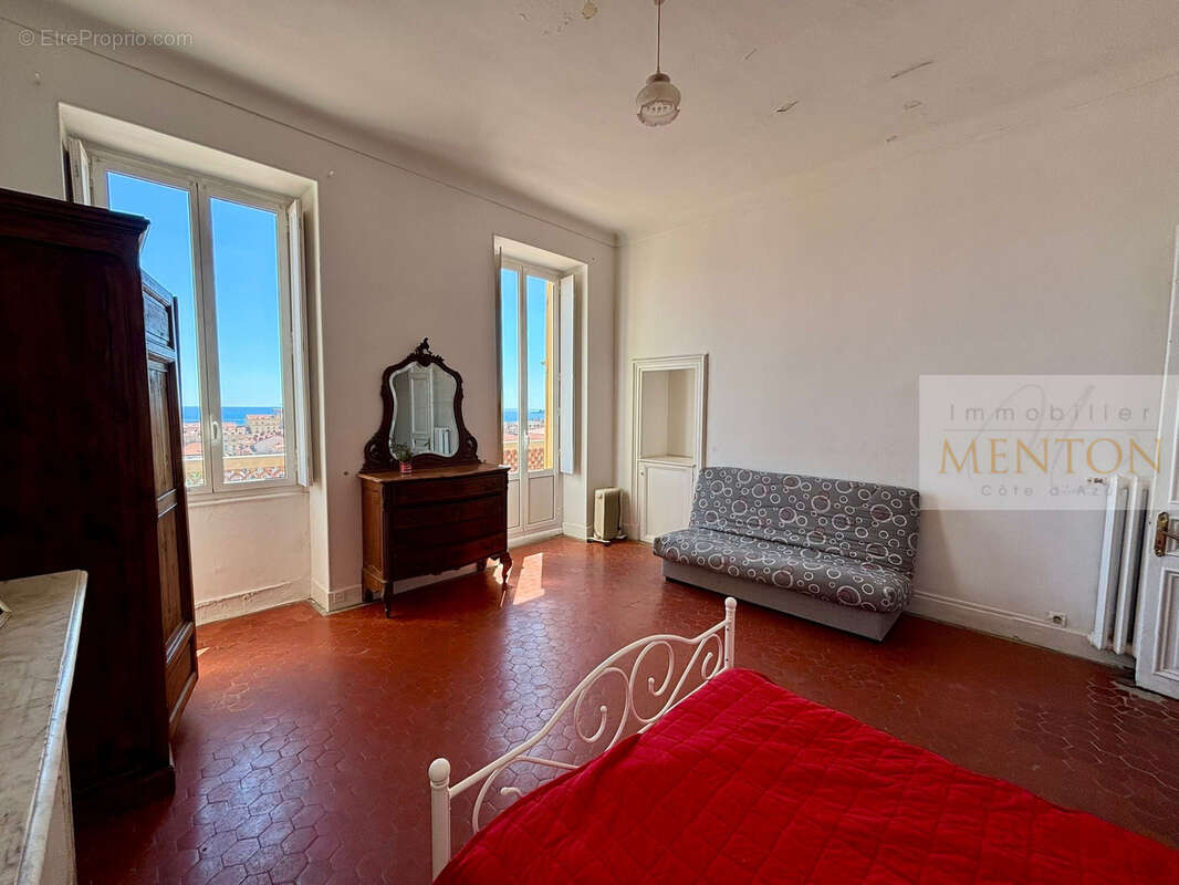 Appartement à MENTON