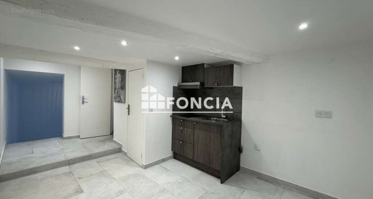Appartement à ROQUEBRUNE-SUR-ARGENS