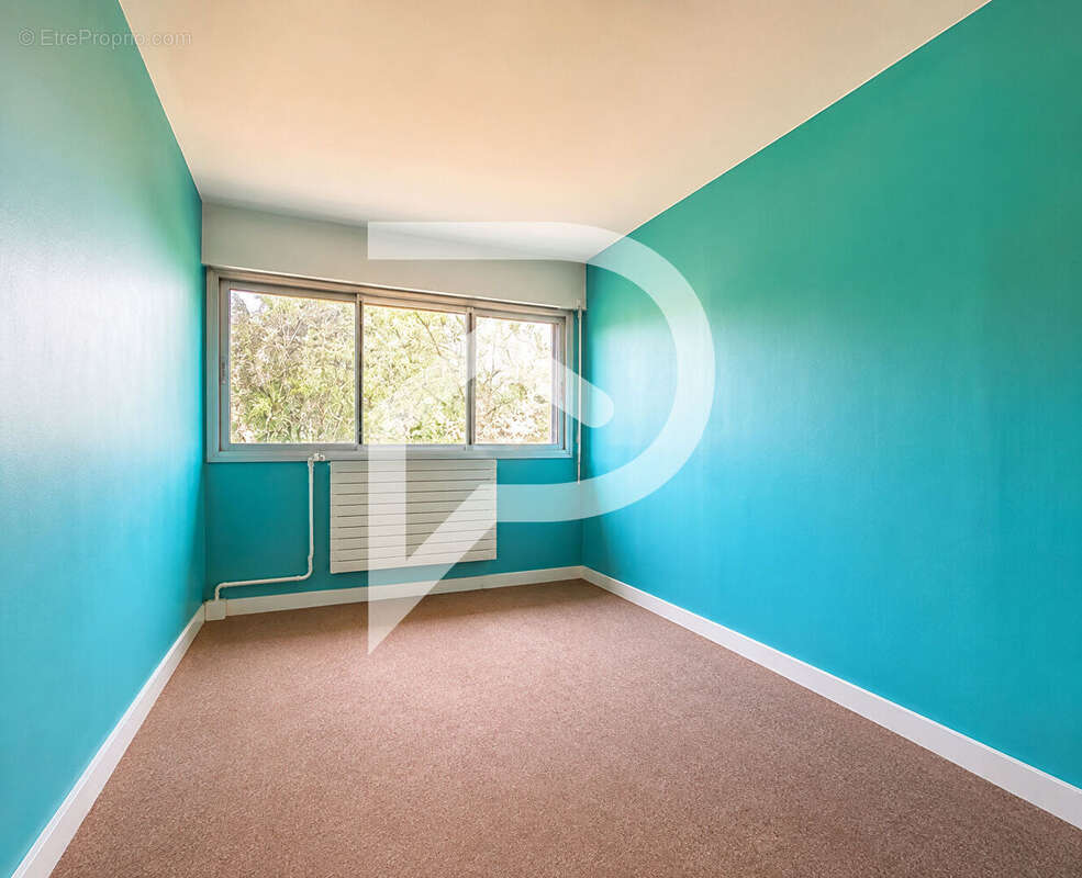 A VENDRE Maison de plain-pied 5 pièces 3 chambres  82 m² Verneuil-sur-Seine Centre - photo 7