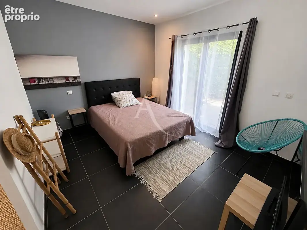 Villa de plain-pied à Aubord, 5 pièces avec jardin et piscine - photo 10