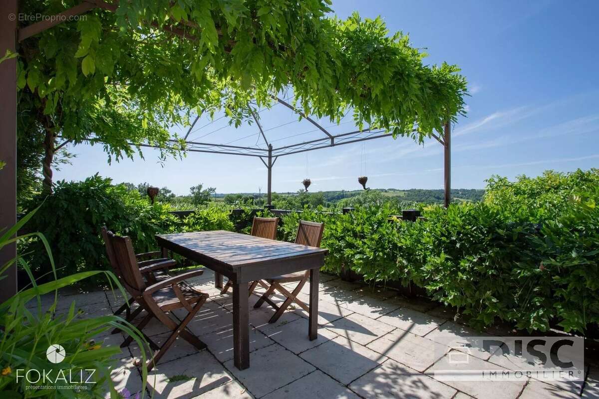 Maison à SAINT-ANDRE-DE-NAJAC