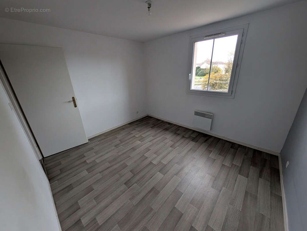 Maison à FONTAINE-LE-COMTE