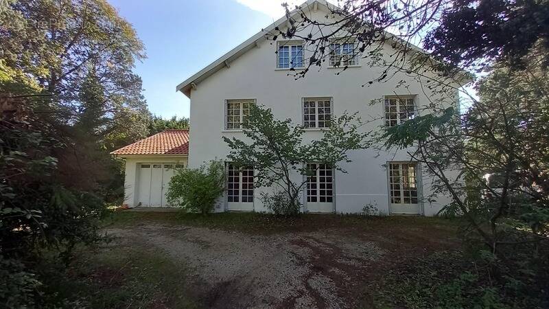 Maison à VILLEFRANCHE-DE-ROUERGUE