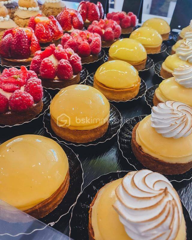 Commerce à MANDELIEU-LA-NAPOULE