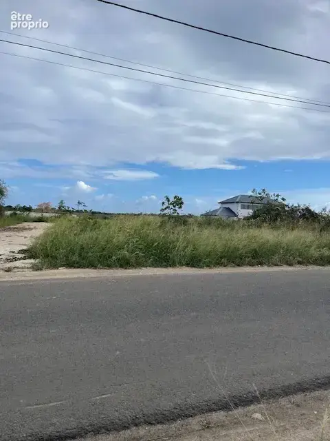Terrain plat de 1050 m2 avec permis de construire pour deux logements (villa 3 + villa f4) - photo 2
