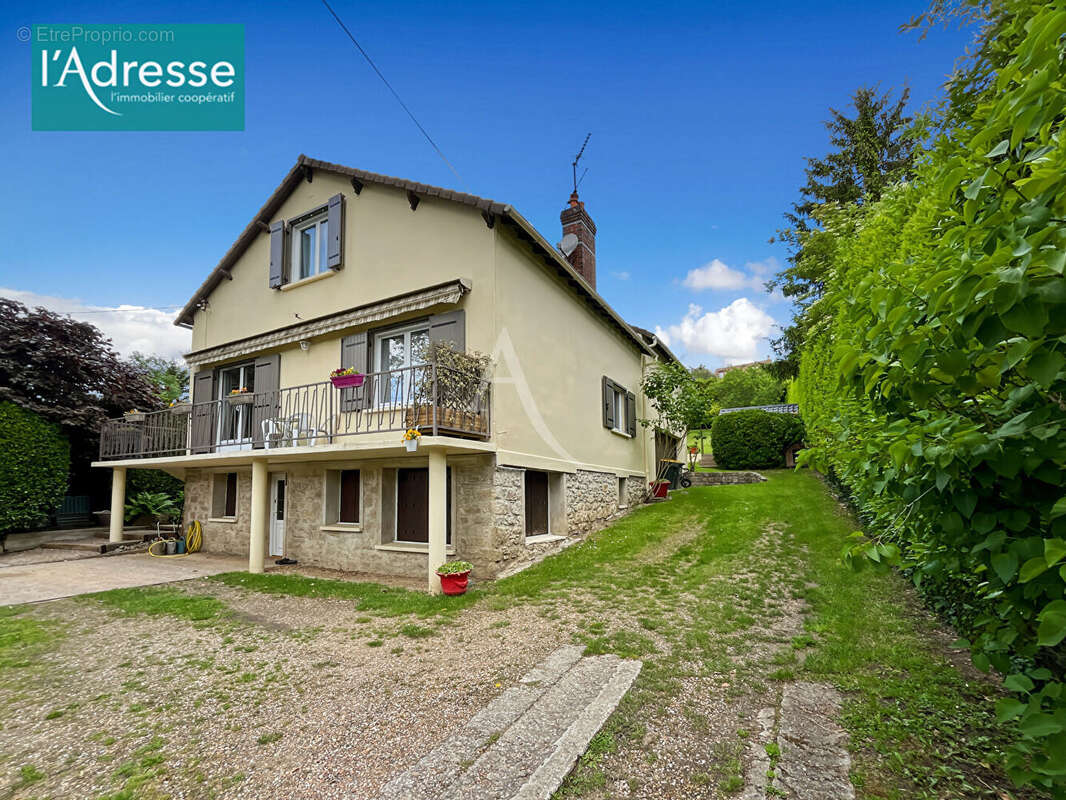 Maison à MEZY-SUR-SEINE