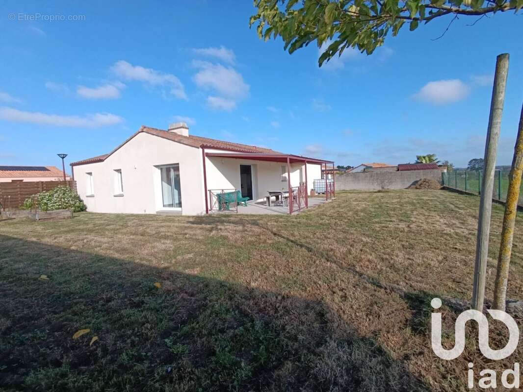 Photo 2 - Maison à TILLIERES