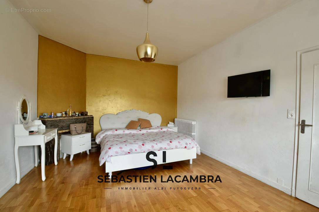 Maison à SAINT-JUERY