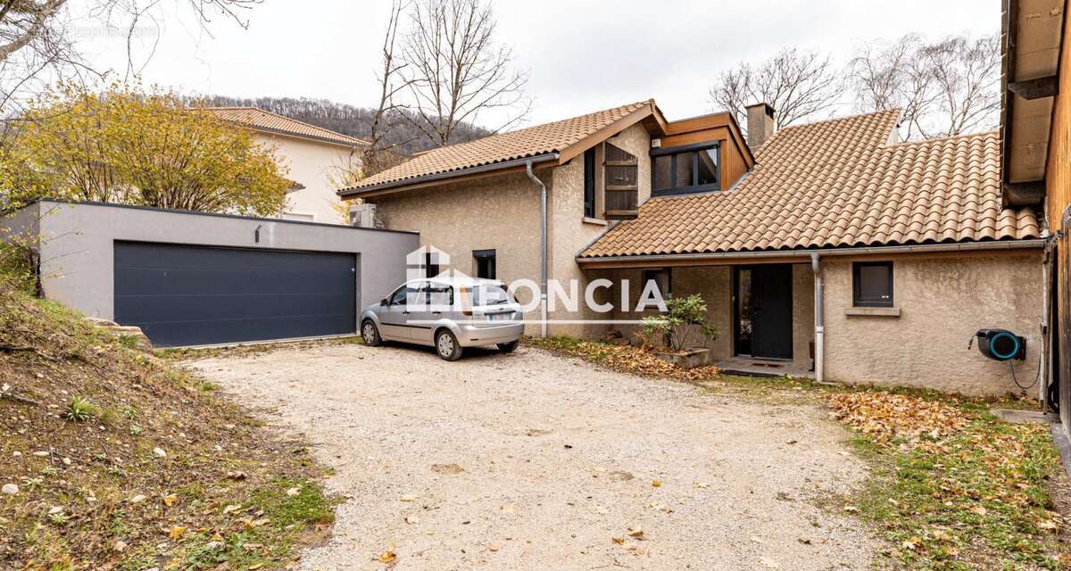 Maison à CHAMPAGNIER