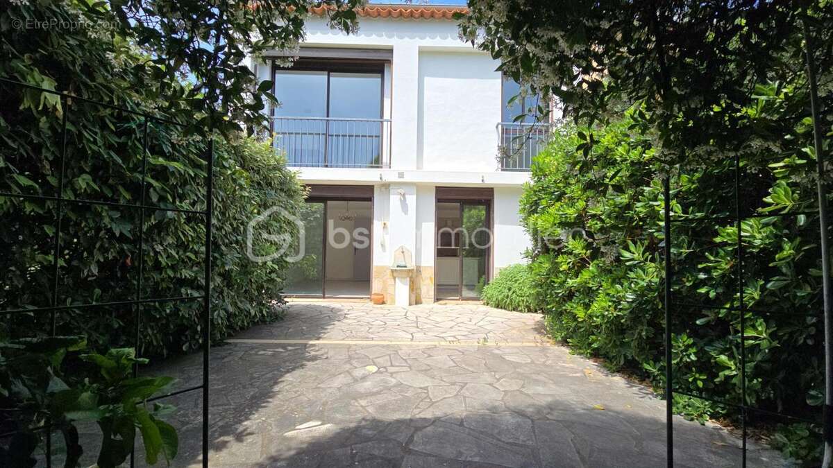 Maison à SIX-FOURS-LES-PLAGES