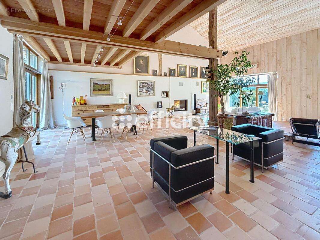 Maison 380 m² à Courpiere  - photo 5