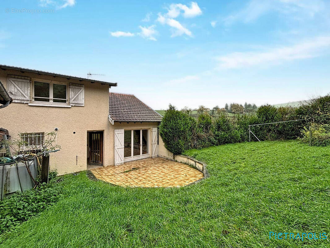 Maison à SAINT-VICTOR-SUR-RHINS