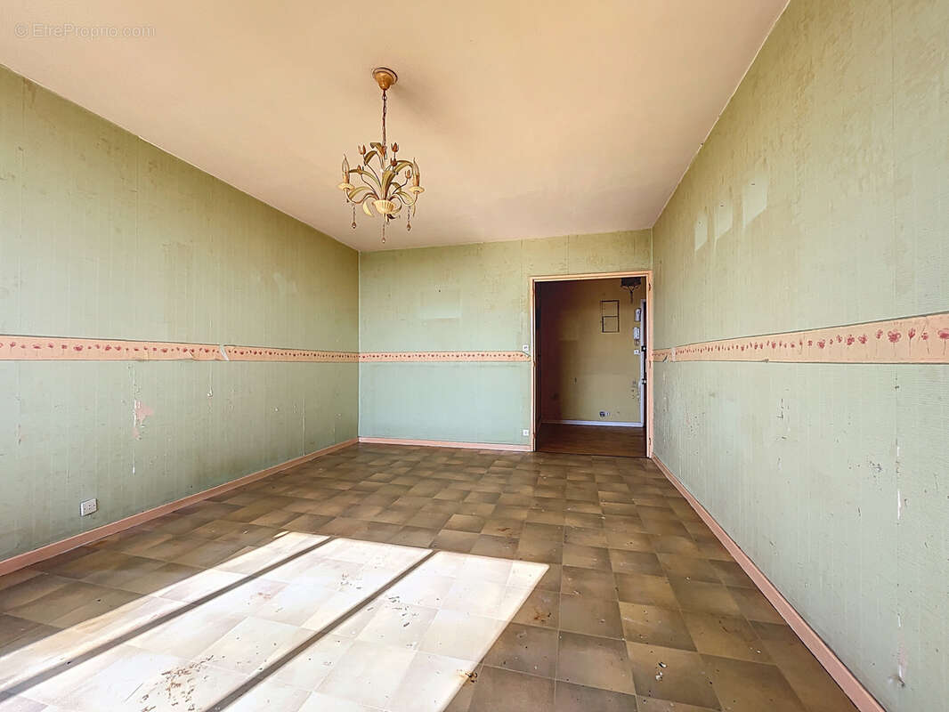 Appartement à CHENOVE