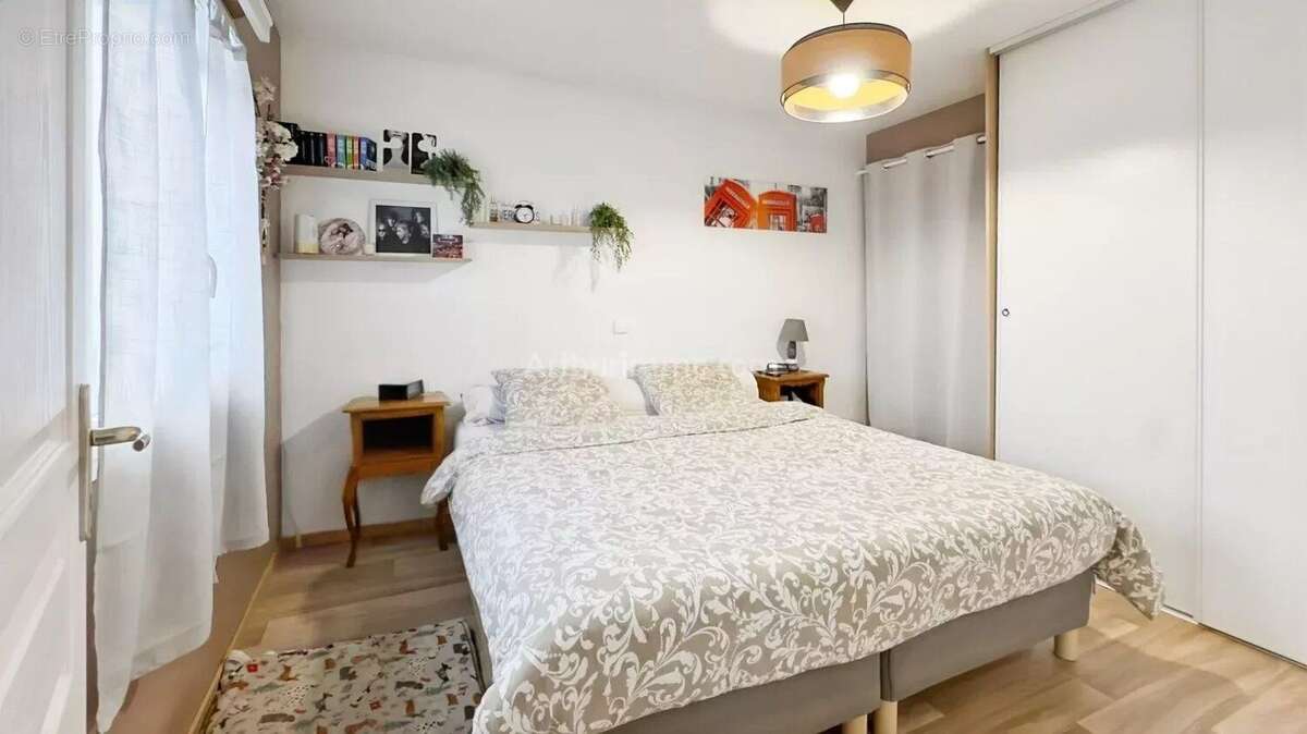 Maison à SAINT-FARGEAU-PONTHIERRY