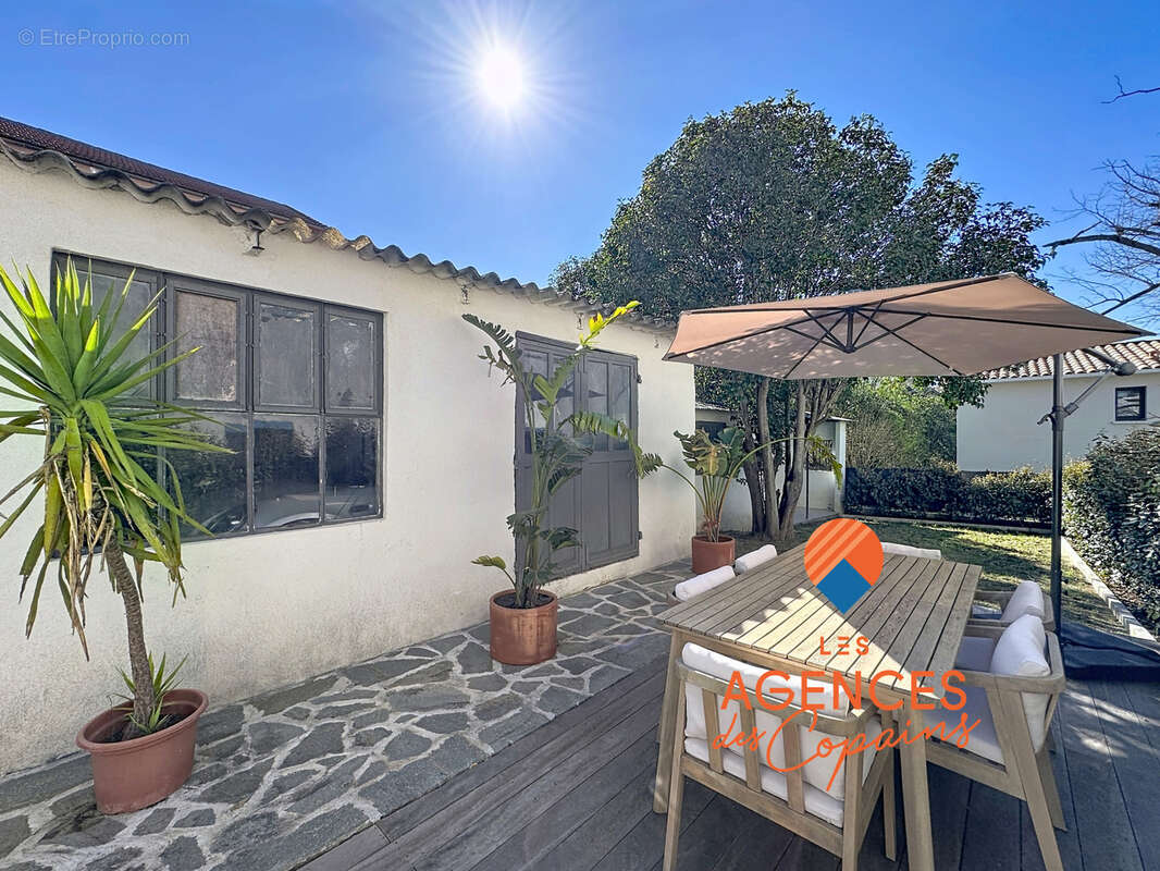 La serinette exclusivite - superbe haut de villa t4 de 105 m2 avec terrasse, jardin et grand garage - photo 3