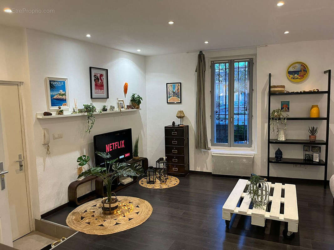 Appartement à MARSEILLE-2E