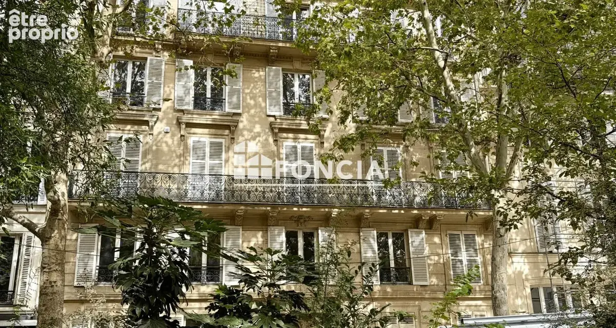 Appartement à PARIS-9E