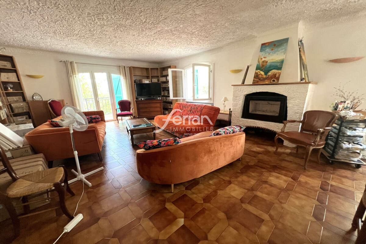Maison 250 m² à Draguignan  - photo 7
