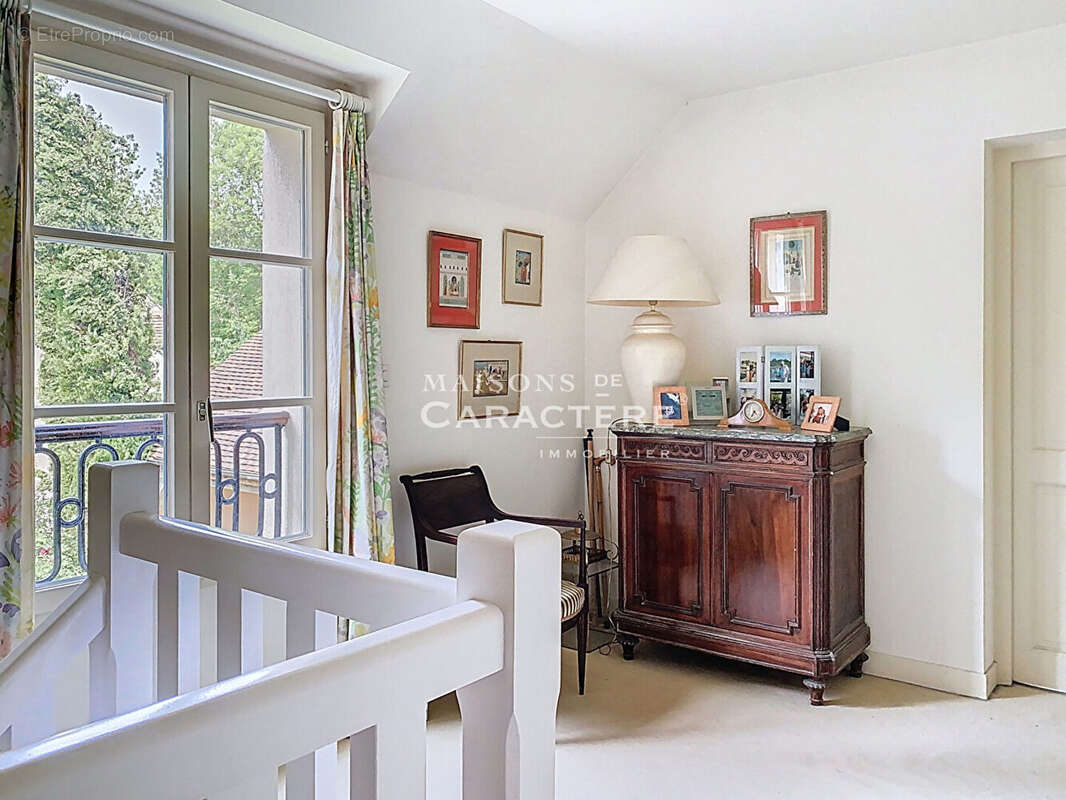 Maison à CRESPIERES