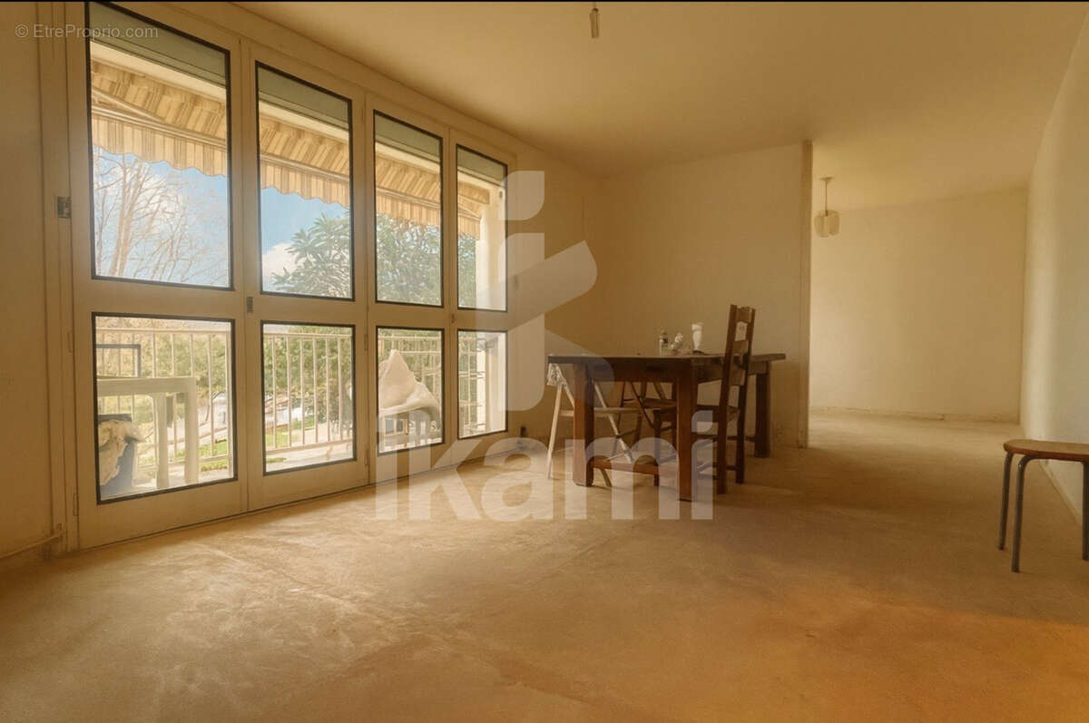 Appartement à GRIGNY